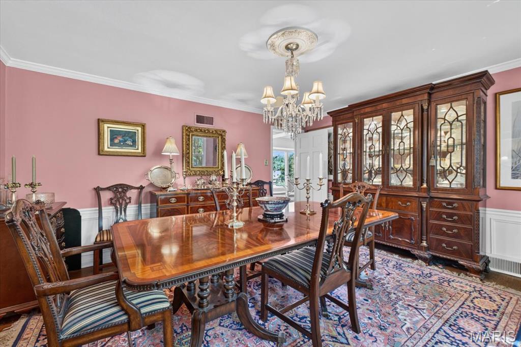 10099 Litzsinger Road Ladue, MO 63124 - Photo 11 of 53 Gallery Image 11