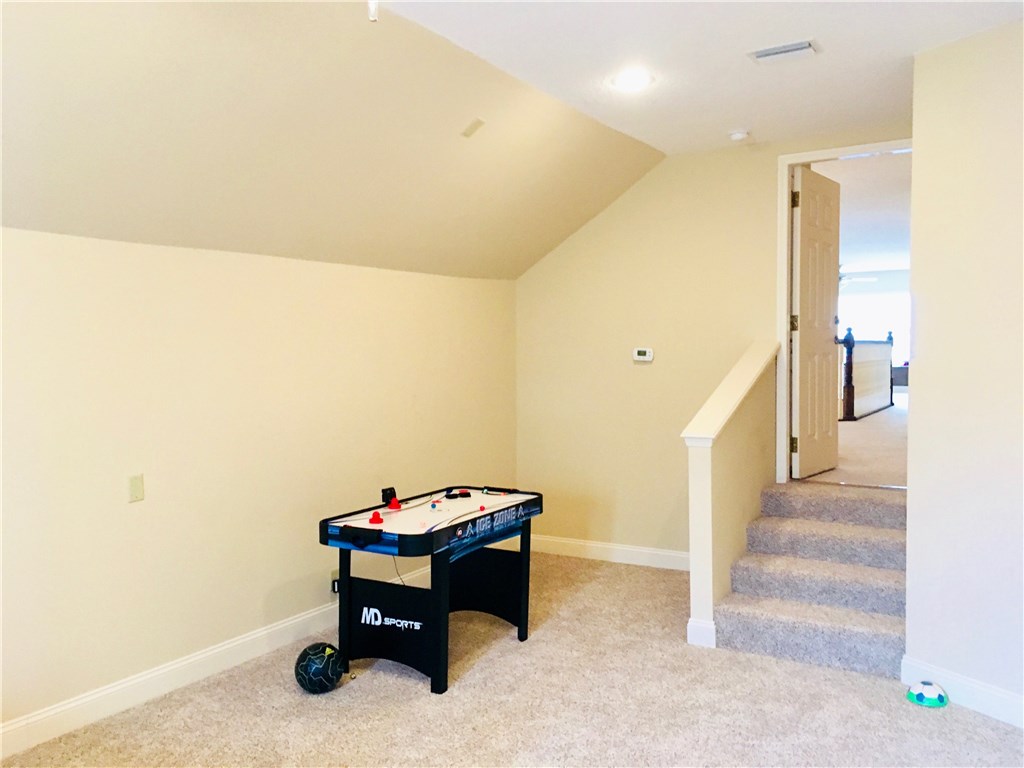 96525 Chester Road Yulee, FL 32097 - Photo 27 of 35 a room with table and a table