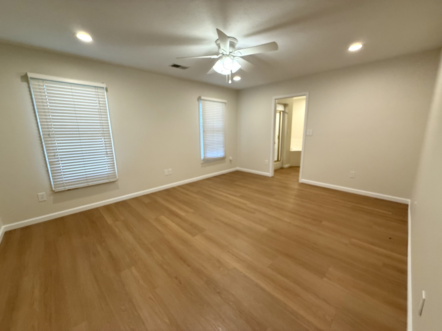 404 Bogie Drive Herrin, IL 62948 - Photo 11 of 20