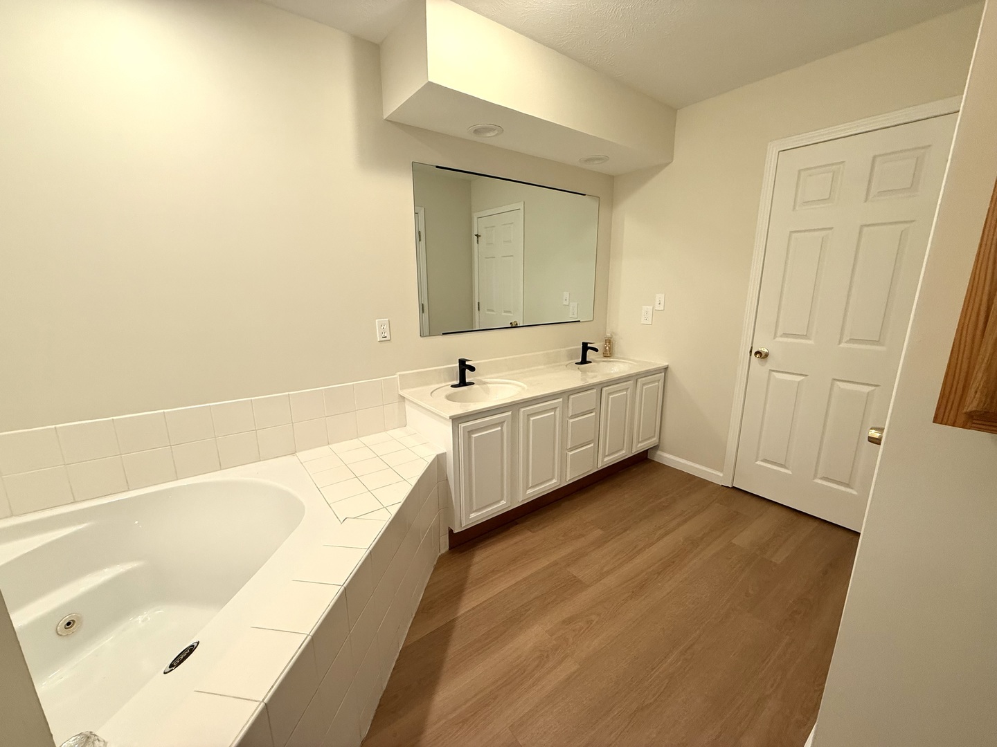 404 Bogie Drive Herrin, IL 62948 - Photo 13 of 20
