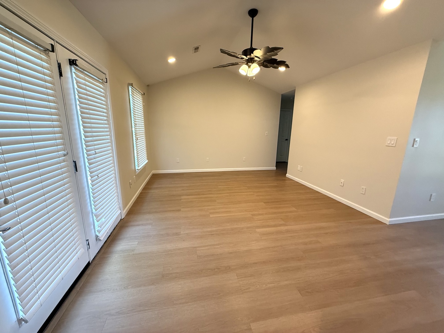 404 Bogie Drive Herrin, IL 62948 - Photo 3 of 20
