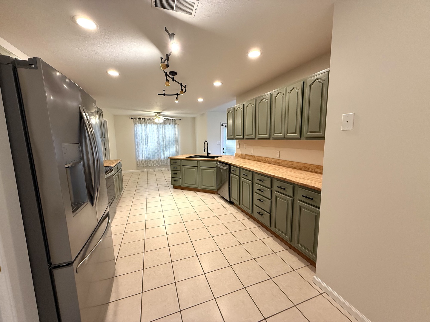 404 Bogie Drive Herrin, IL 62948 - Photo 5 of 20