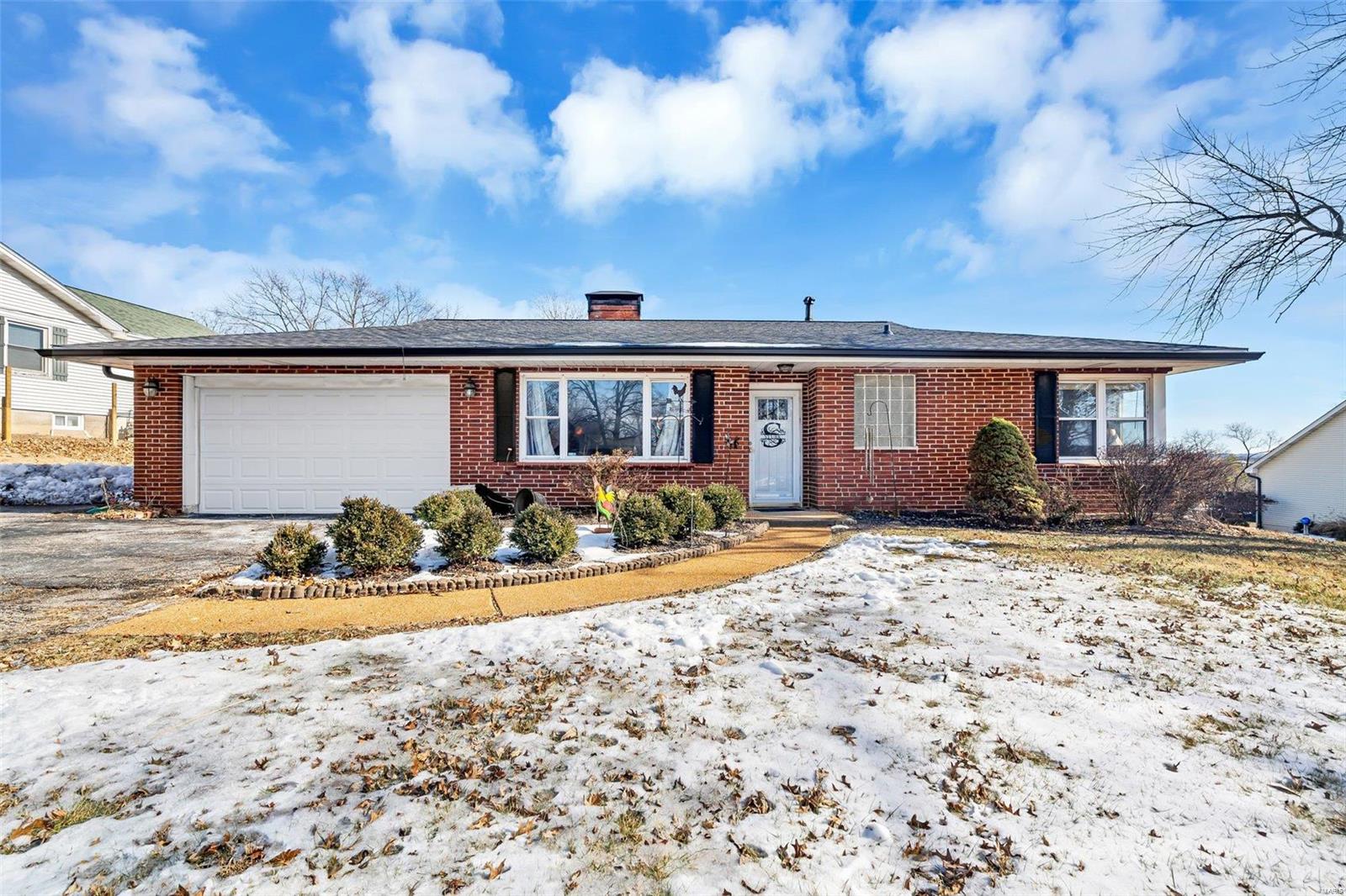 5524 Kerth Road St. Louis, MO 63128 - Photo 1 of 33 Gallery Image 1