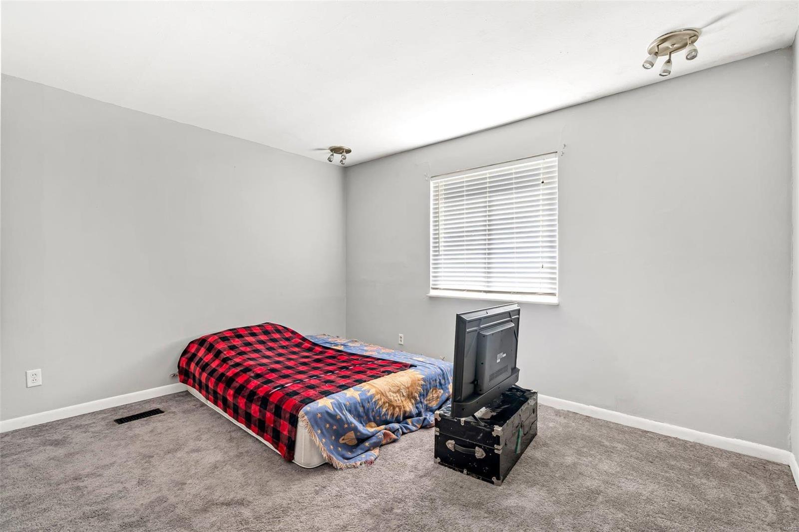 5524 Kerth Road St. Louis, MO 63128 - Photo 22 of 33 Gallery Image 22