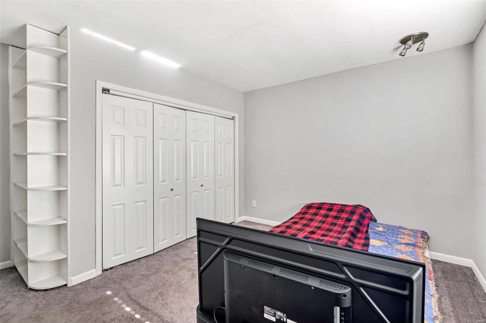5524 Kerth Road St. Louis, MO 63128 - Photo 23 of 33 Gallery Image 23
