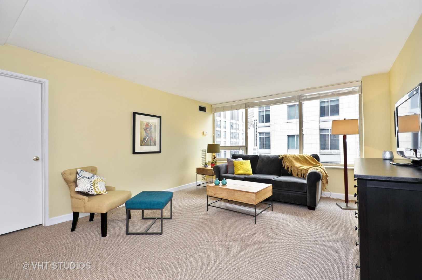 233 East Erie Street, Unit 2002 Chicago, IL 60611 - Photo 3 of 10