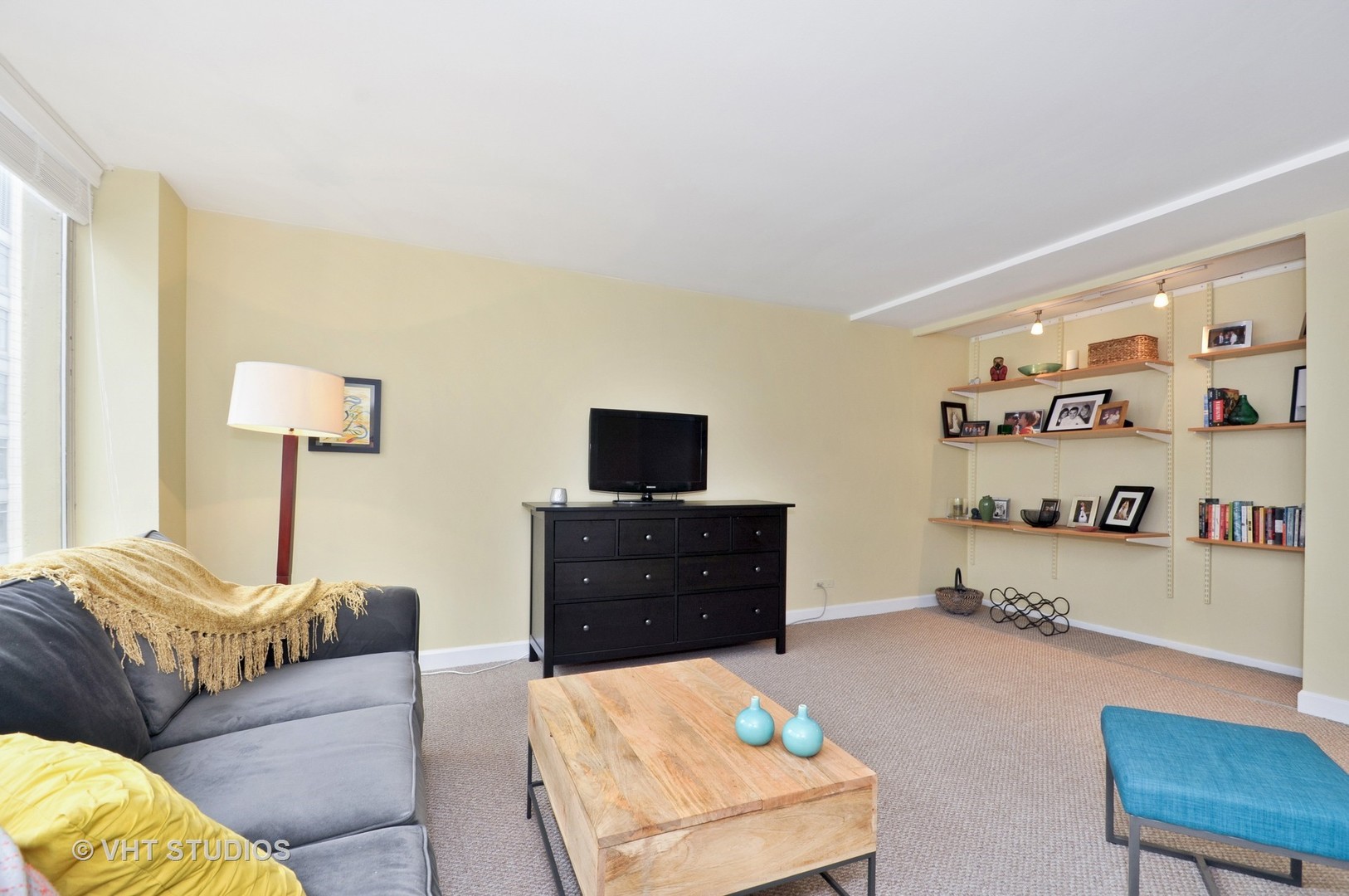 233 East Erie Street, Unit 2002 Chicago, IL 60611 - Photo 4 of 10