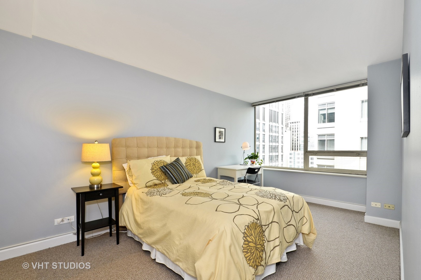 233 East Erie Street, Unit 2002 Chicago, IL 60611 - Photo 6 of 10