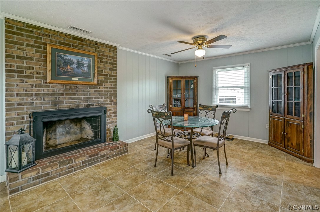 10601 River Road Chesterfield, VA 23838 - Photo 10 of 39 a dining room with furniture and window