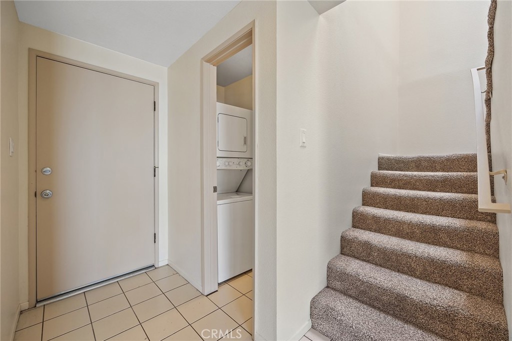 1435 Prospect Avenue, Unit B Placentia, CA 92870 - Photo 15 of 27 a view of an entryway
