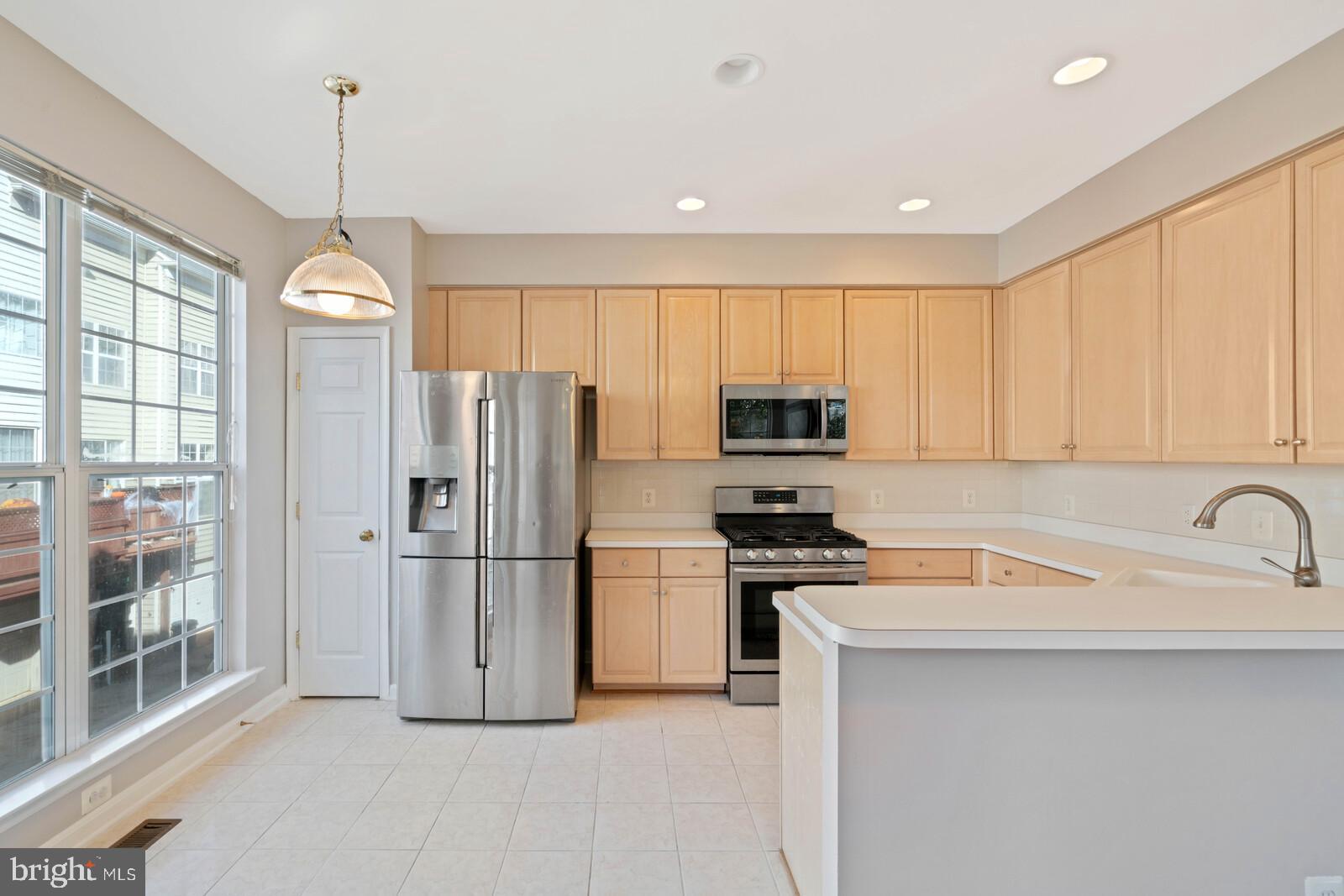 6027 Riddle Walk Alexandria, VA 22312 - Photo 12 of 33 Gallery Image 12