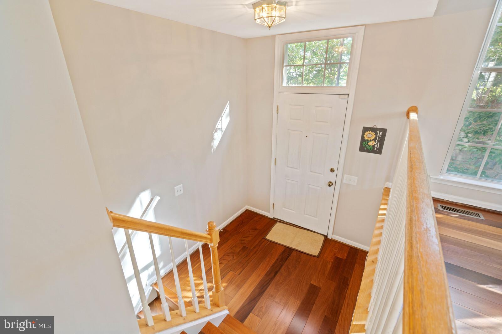 6027 Riddle Walk Alexandria, VA 22312 - Photo 3 of 33 Gallery Image 3