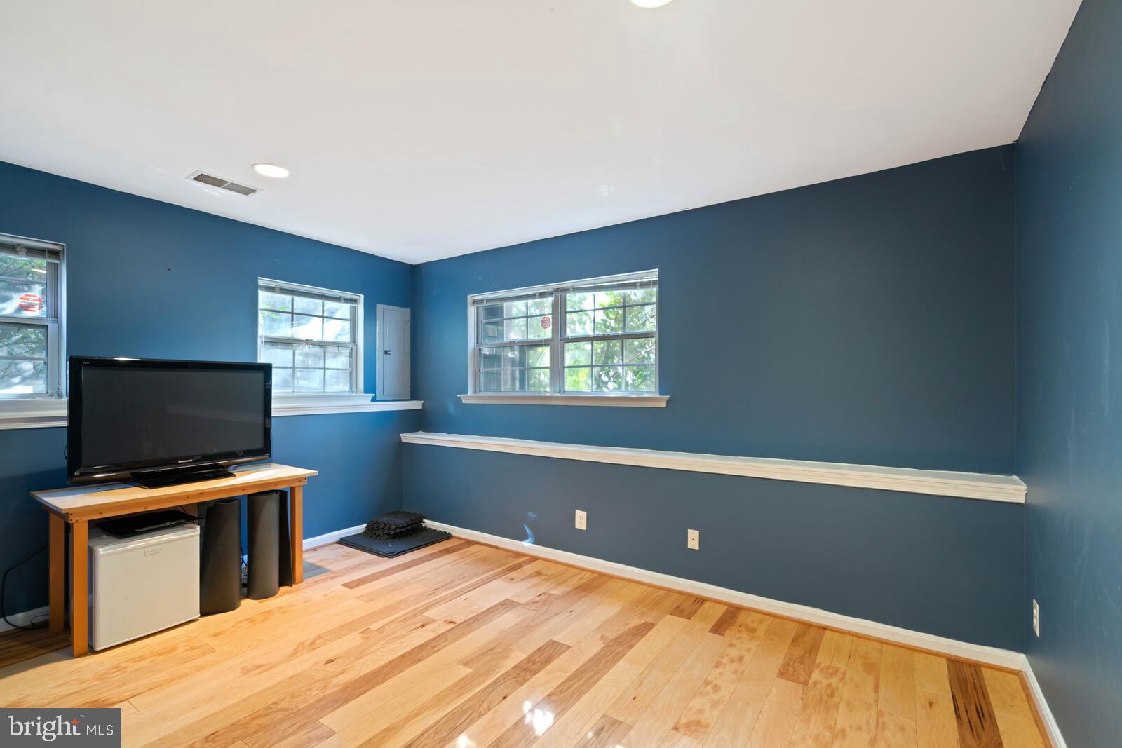6027 Riddle Walk Alexandria, VA 22312 - Photo 31 of 33 Gallery Image 31