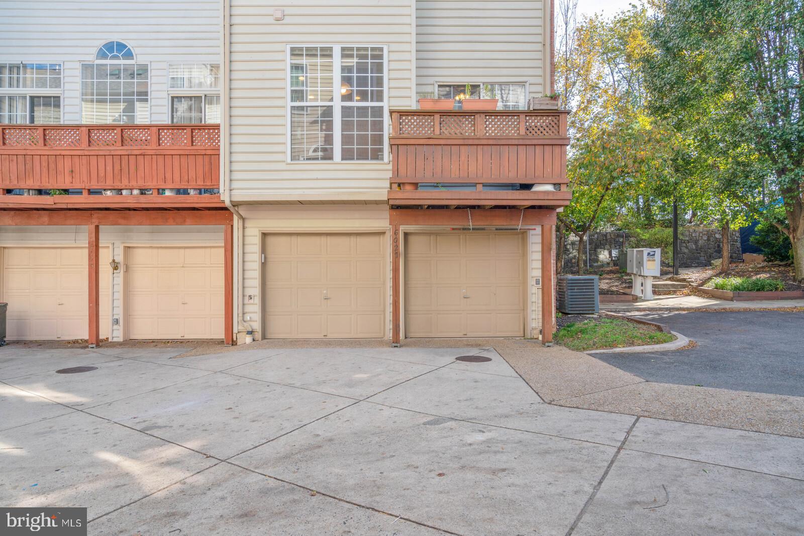 6027 Riddle Walk Alexandria, VA 22312 - Photo 32 of 33 Gallery Image 32
