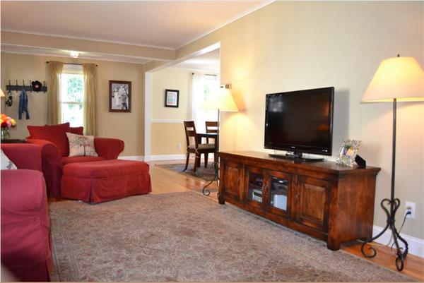 67 Barnard Road Worcester, MA 01605 - Photo 4 of 30 Gallery Image 4