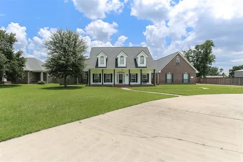$470,000 | 1647 Hollow Cove, Lake Charles, LA 70611