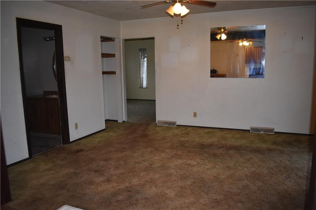 24 Spring Run Road Extension Coraopolis, PA 15108 - Photo 6 of 10 Gallery Image 6