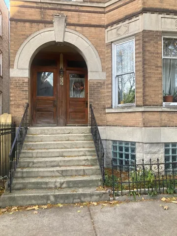 $1,450,000 | 2042 West Walton Street, Chicago, IL 60622