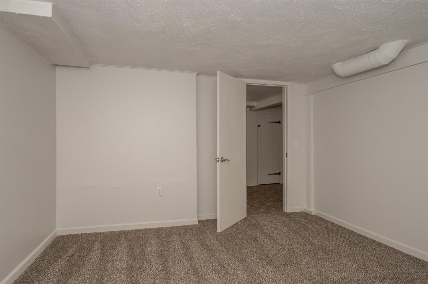 3436 Jessup Road Cincinnati, OH 45239 - Photo 25 of 35