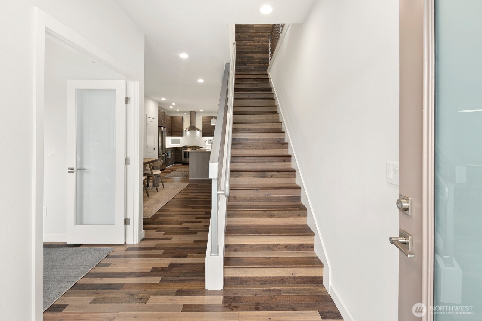 2627 Southwest 100th Street Seattle, WA 98146 - Photo 14 of 27