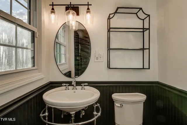 $299,900 | 110 Hopeville Avenue, Greeneville, TN 37745