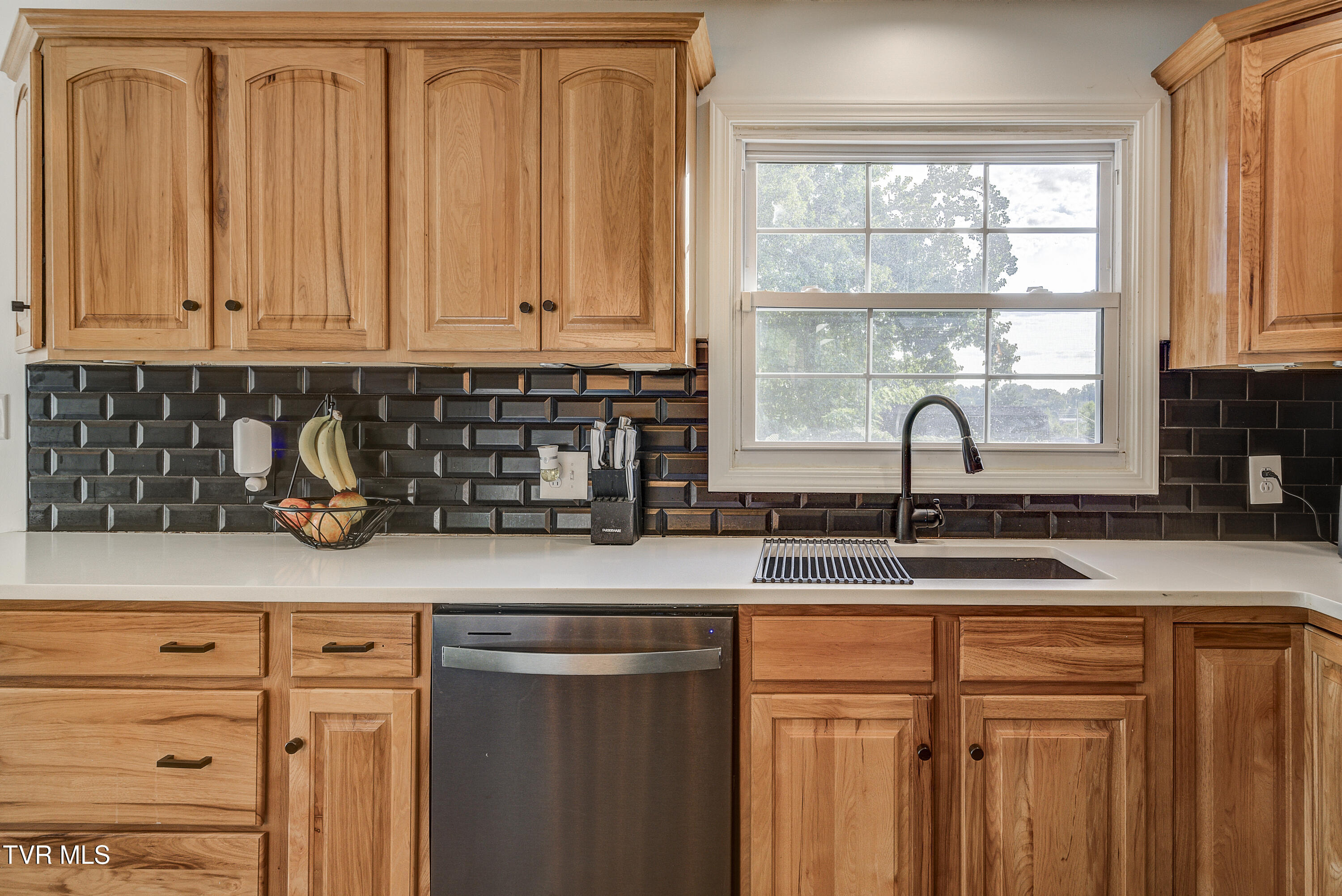 110 Hopeville Avenue Greeneville, TN 37745 - Photo 8 of 57 Hopeful-5