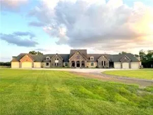 $3,100,000 | 27589 West 151st Street, Olathe, KS 66061