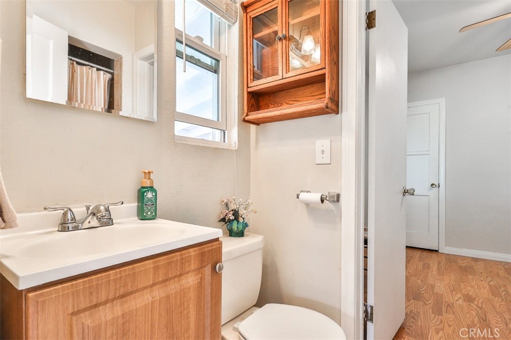 18266 Roberts Road Riverside, CA 92508 - Photo 16 of 27 3rd bathroom