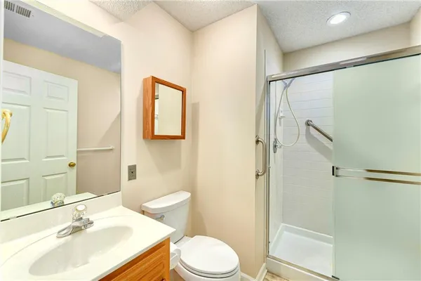 $268,000 | 735 North Somerset Terrace, Olathe, KS 66062