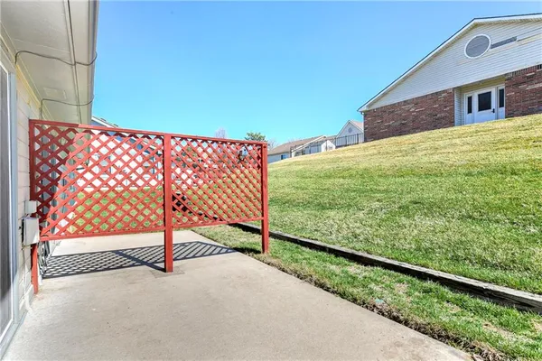 $268,000 | 735 North Somerset Terrace, Olathe, KS 66062