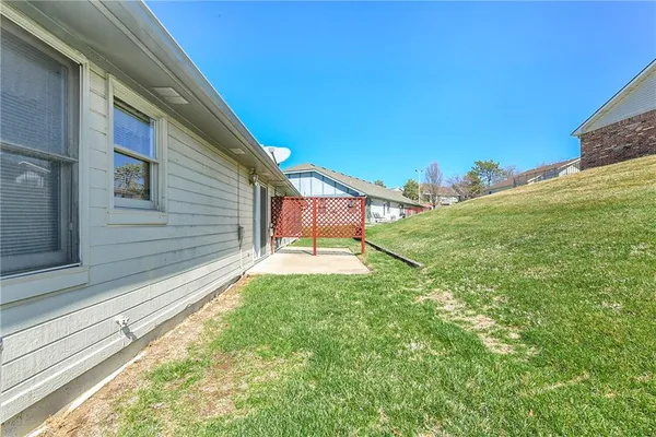 $268,000 | 735 North Somerset Terrace, Olathe, KS 66062