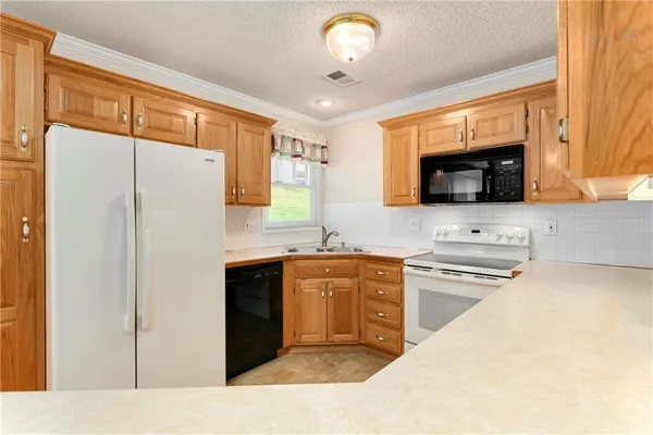 $268,000 | 735 North Somerset Terrace, Olathe, KS 66062