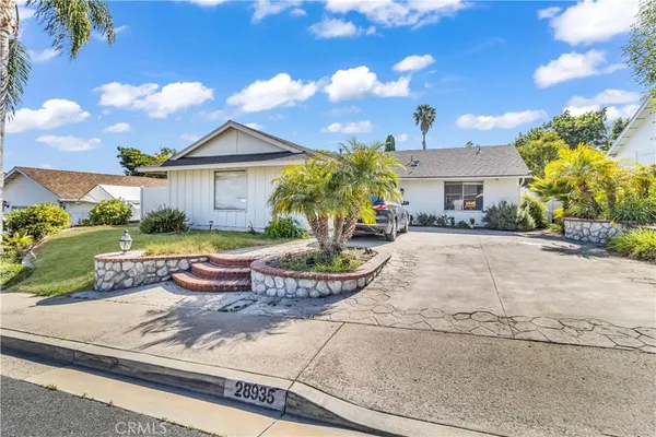 $1,349,000 | 28935 De La Luna Drive, Mission Viejo, CA 92692