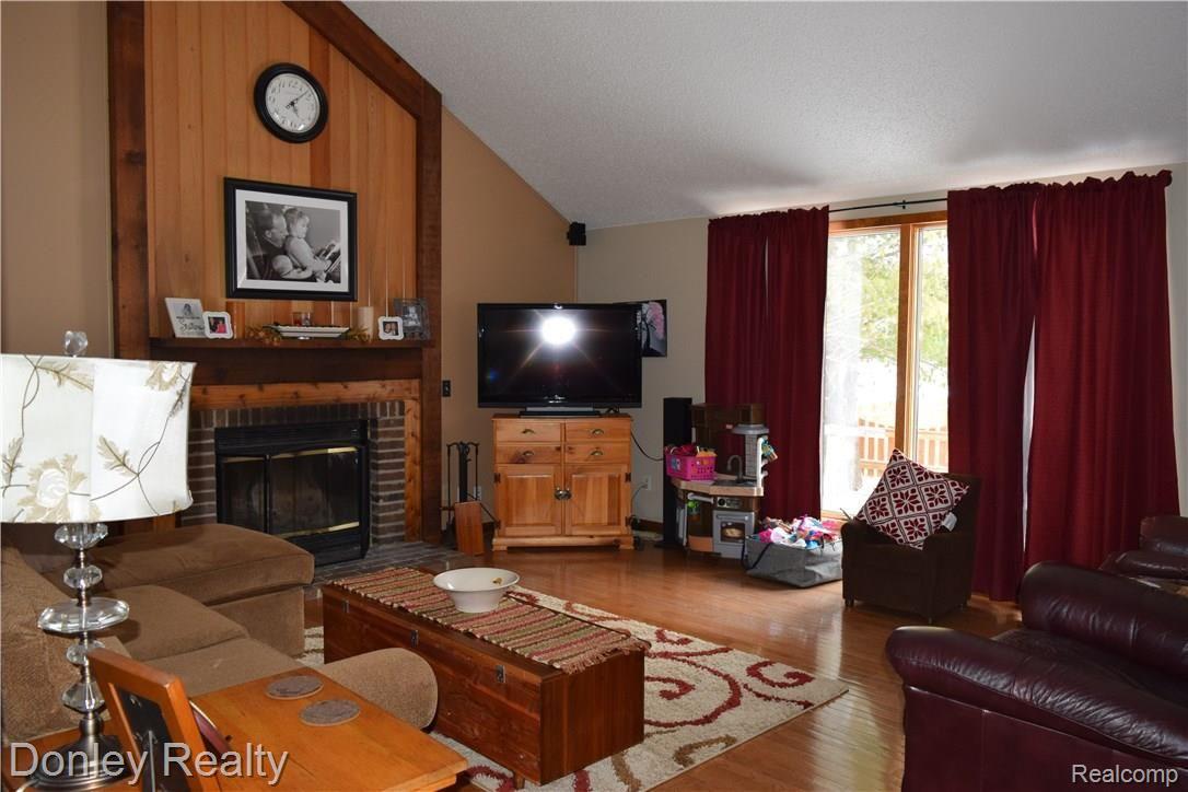 6731 West Marlette Road Marlette, MI 48453 - Photo 7 of 34 DSC_6122.JPG