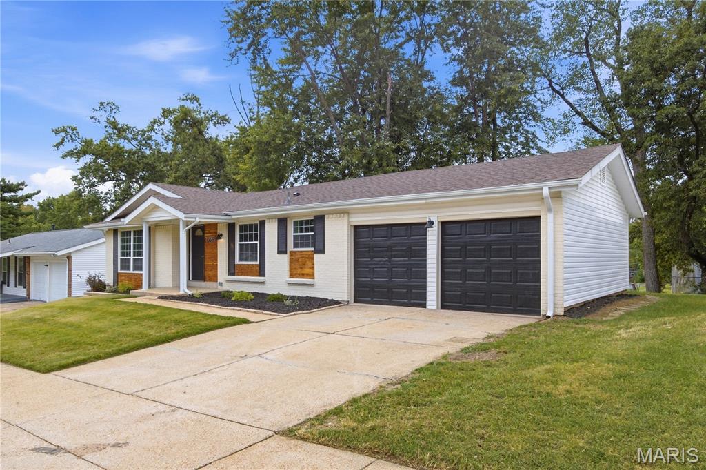 12285 Wensley Road Florissant, MO 63033 - Photo 3 of 38 Gallery Image 3