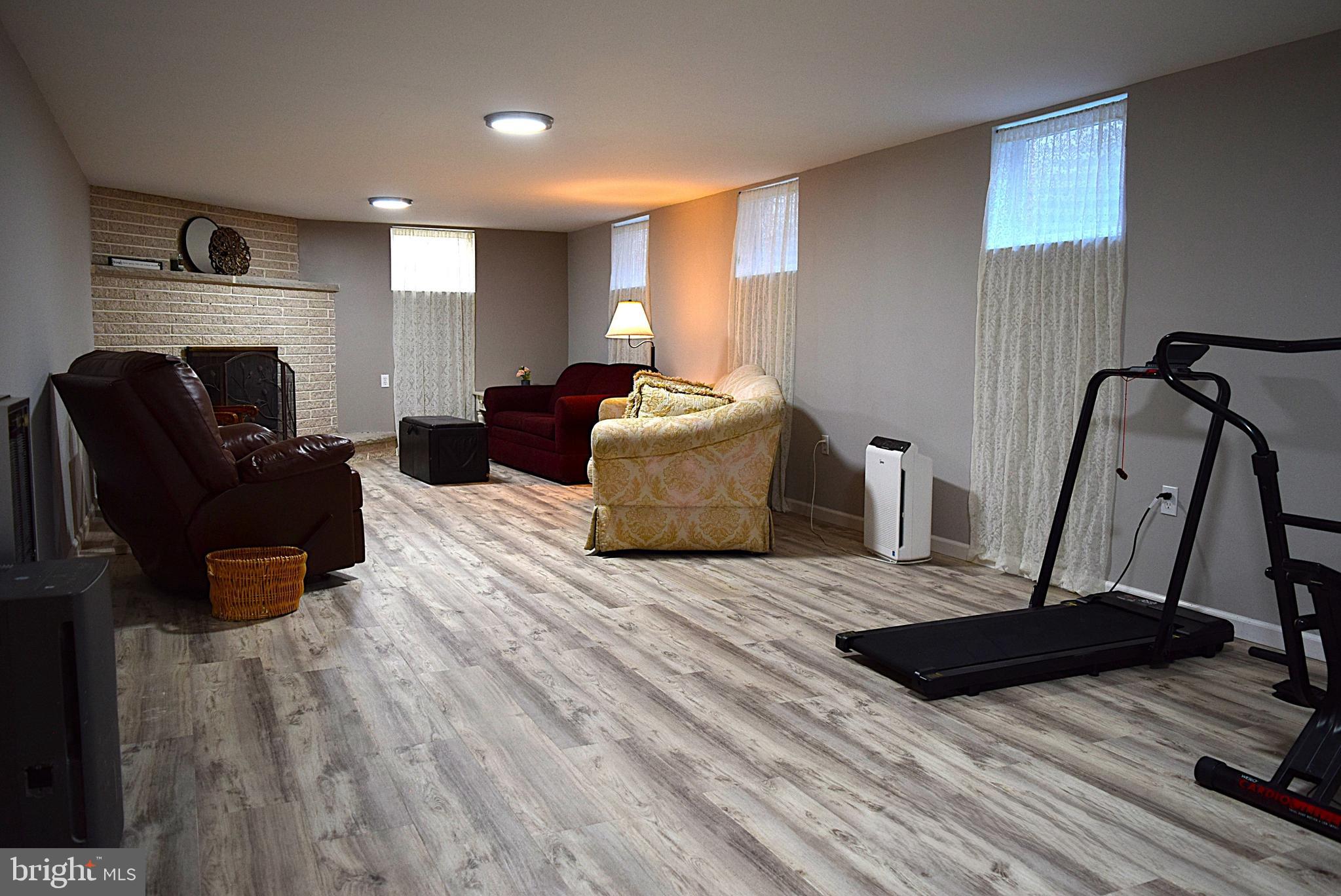 295 Bowman Road Hanover, PA 17331 - Photo 20 of 28 Finished side of basement