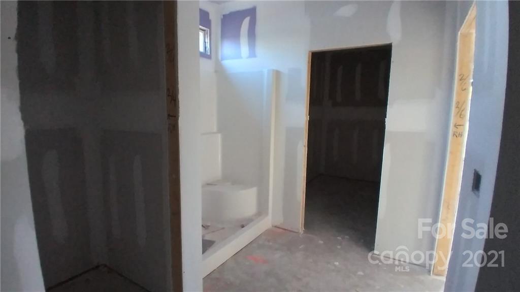 2135 State Rd S-46-1474, Unit 5 Clover, SC 29710 - Photo 14 of 18 a view of a bathroom
