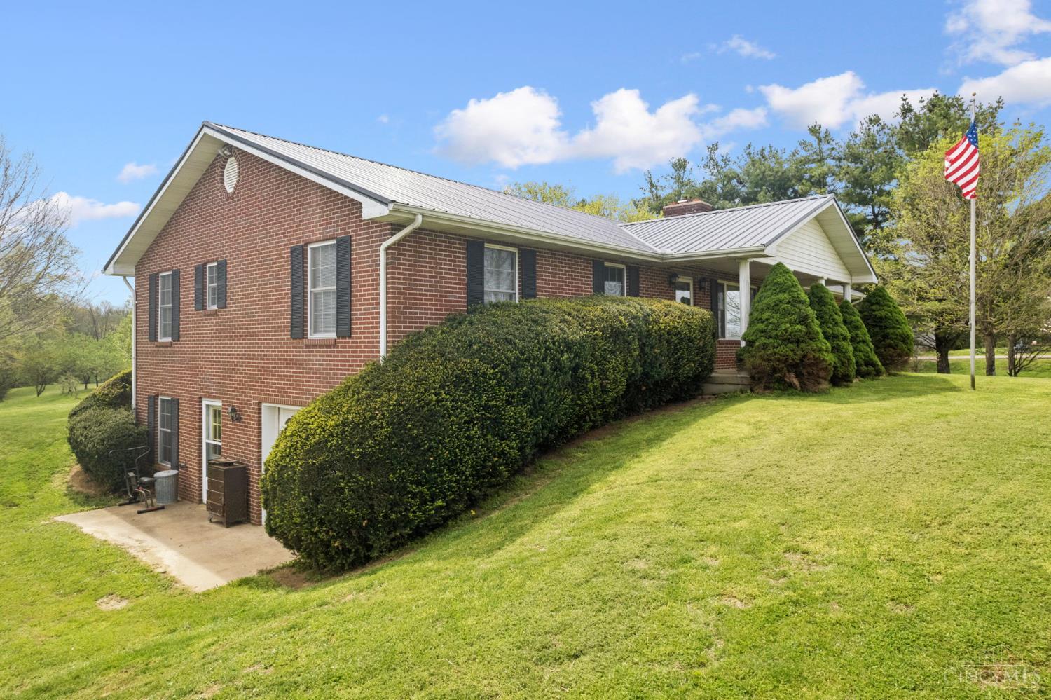 7598 Oak Grove Road Georgetown, OH 45121 - Photo 4 of 28