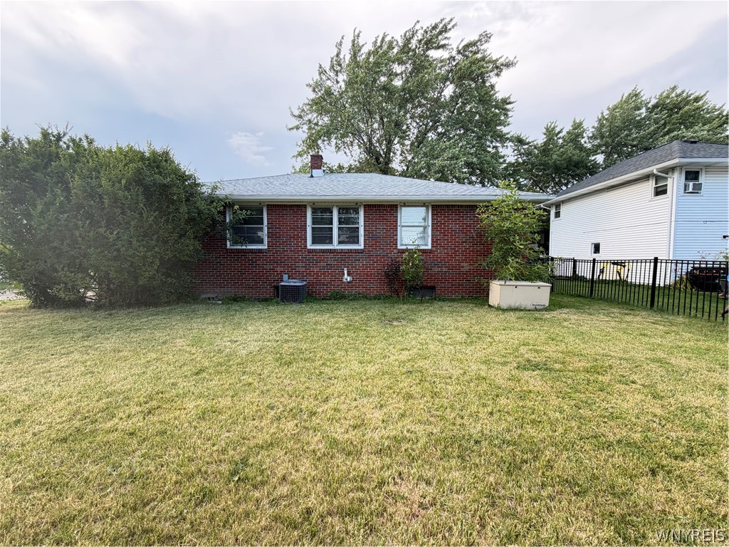 222 Frankhauser Road Amherst, NY 14221 - Photo 2 of 17