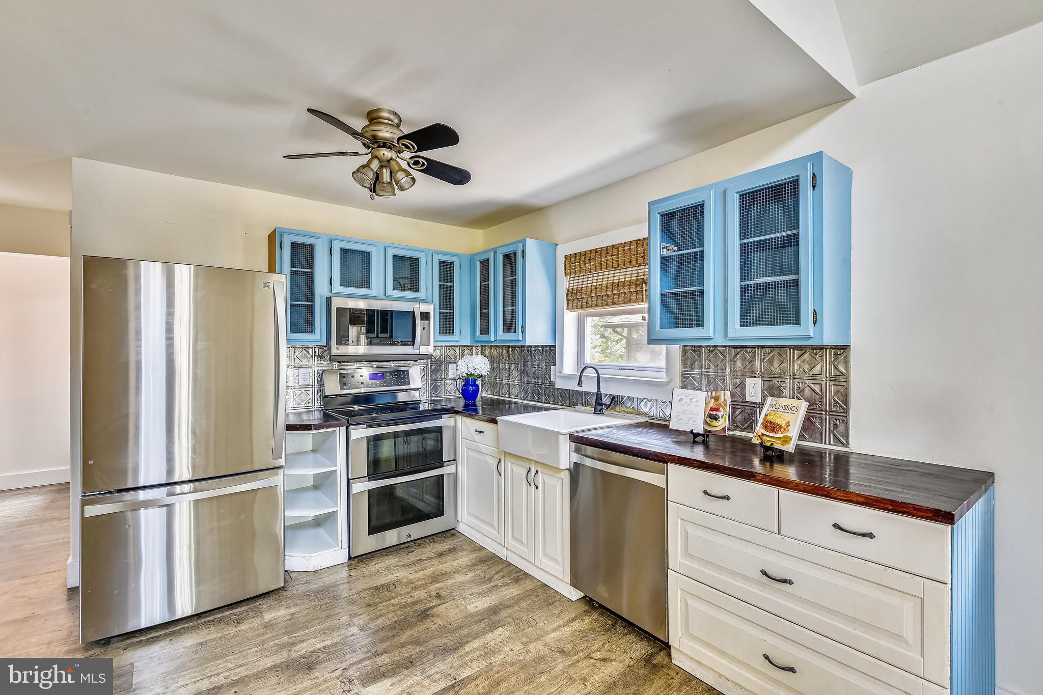 1417 Howard Road Annapolis, MD 21403 - Photo 5 of 57