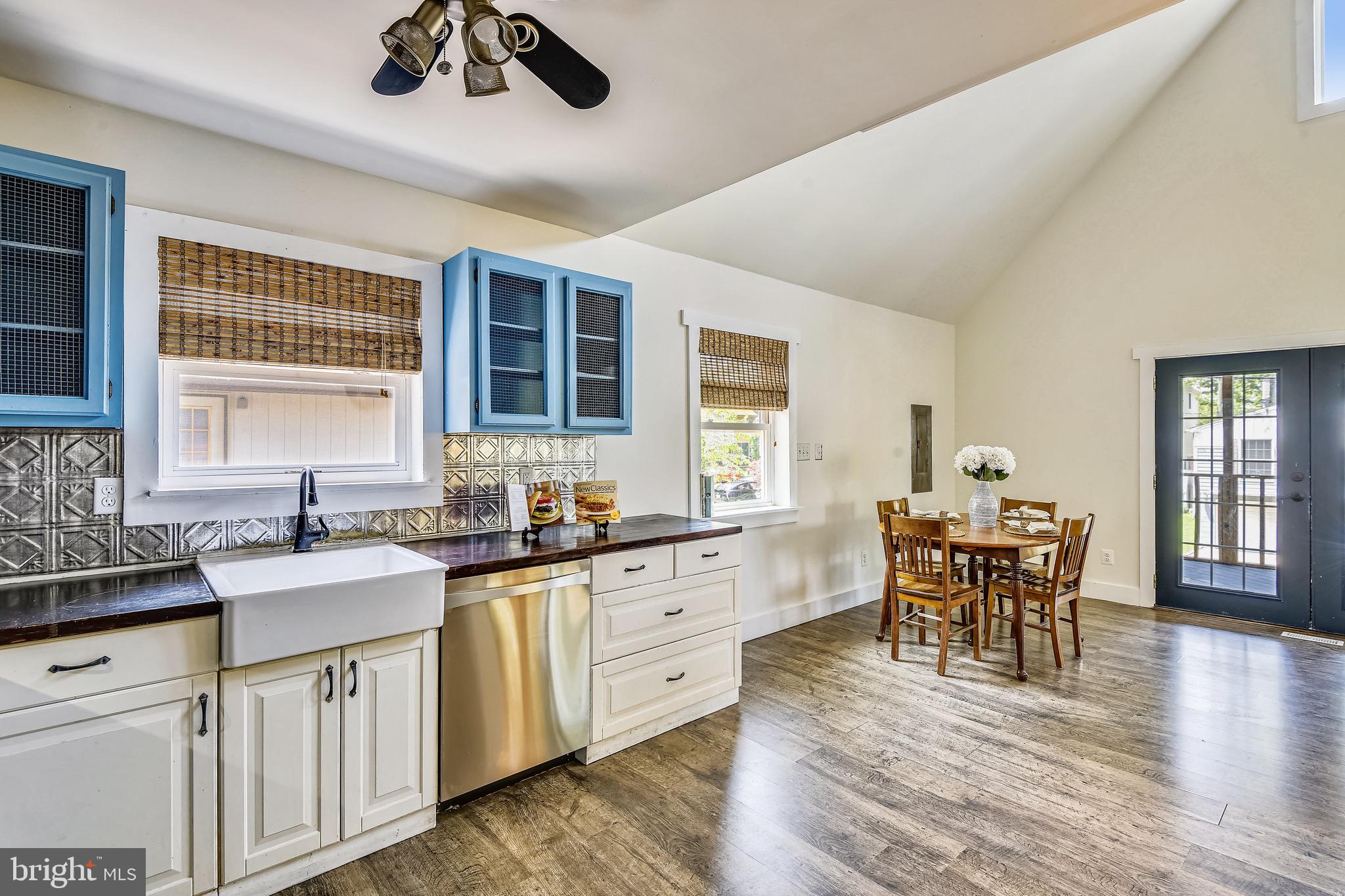 1417 Howard Road Annapolis, MD 21403 - Photo 6 of 57