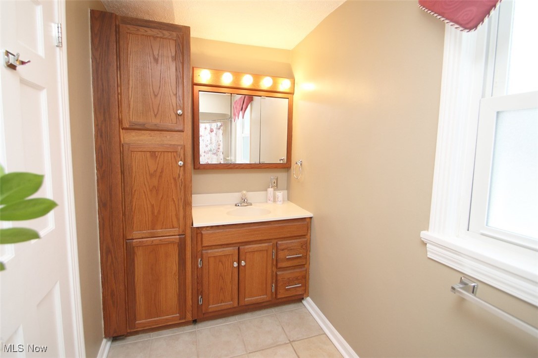 1635 Oakmount Road South Euclid, OH 44121 - Photo 40 of 50