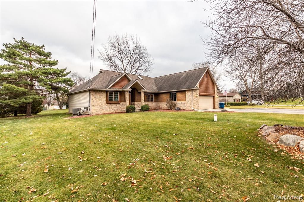 14467 Ripley Road Linden, MI 48451 - Photo 3 of 43