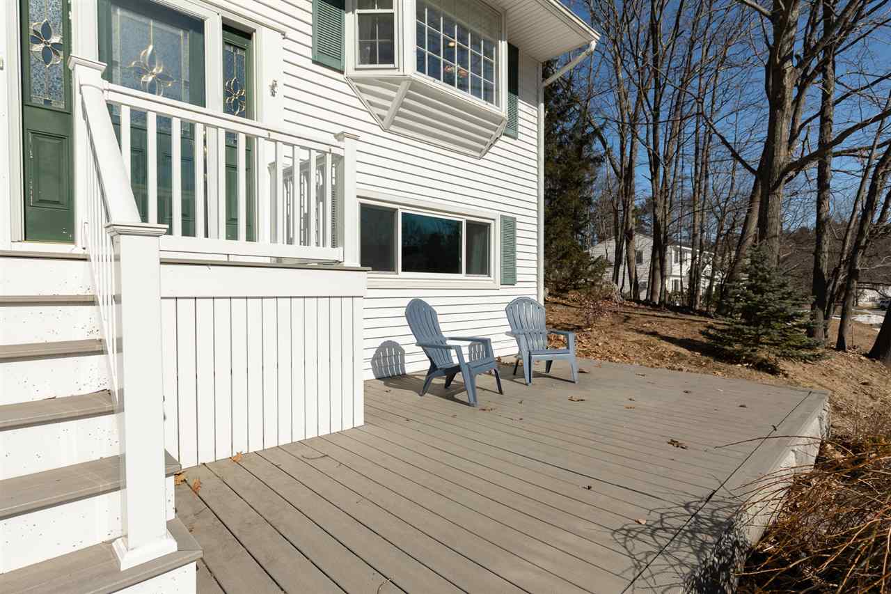 13 Harding Road Portsmouth, NH 03801 - Photo 2 of 40