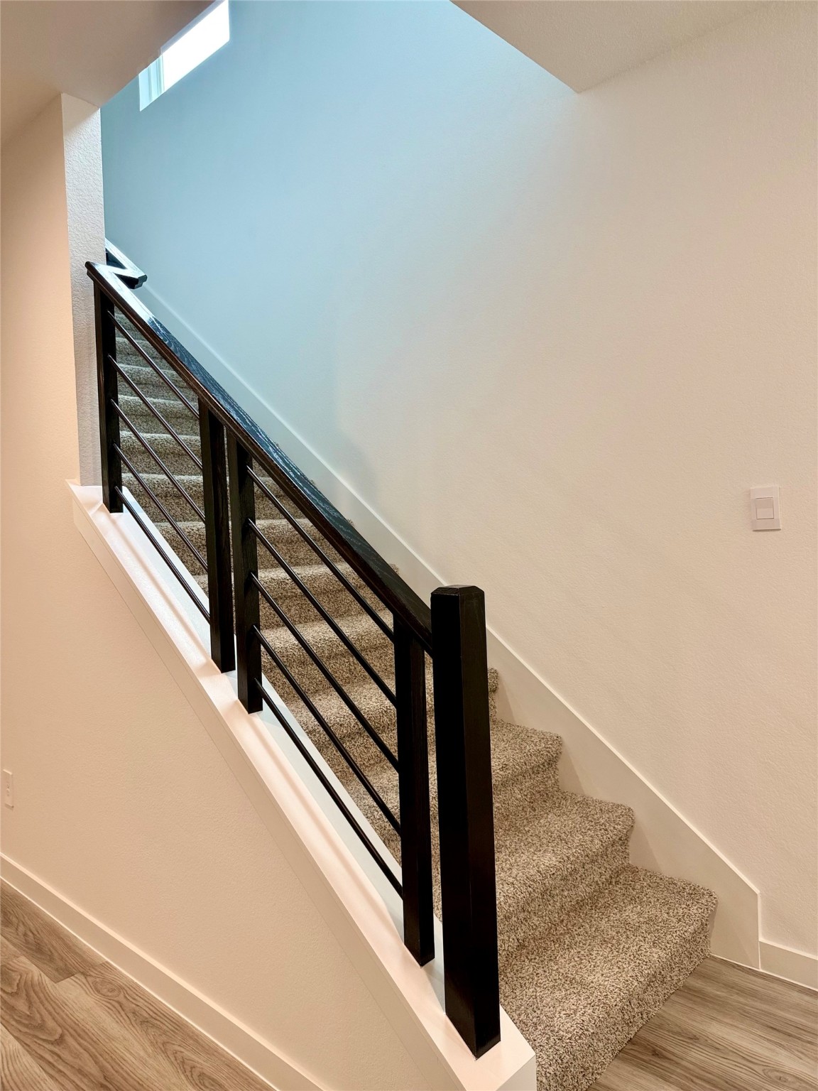 2911 Needham Gdn Lane Houston, TX 77051 - Photo 13 of 50 a view of entryway