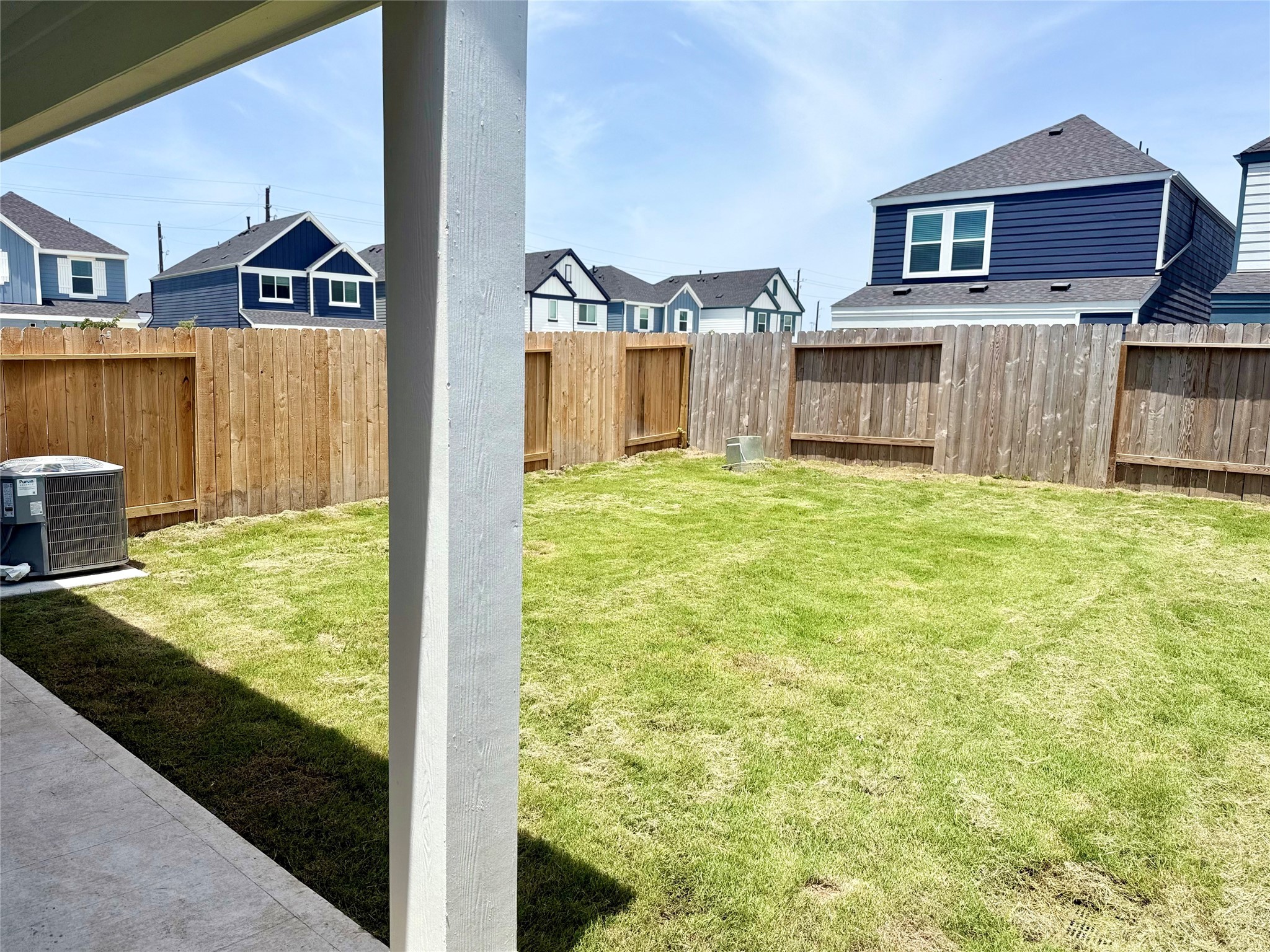 2911 Needham Gdn Lane Houston, TX 77051 - Photo 39 of 50 a house view with a garden space
