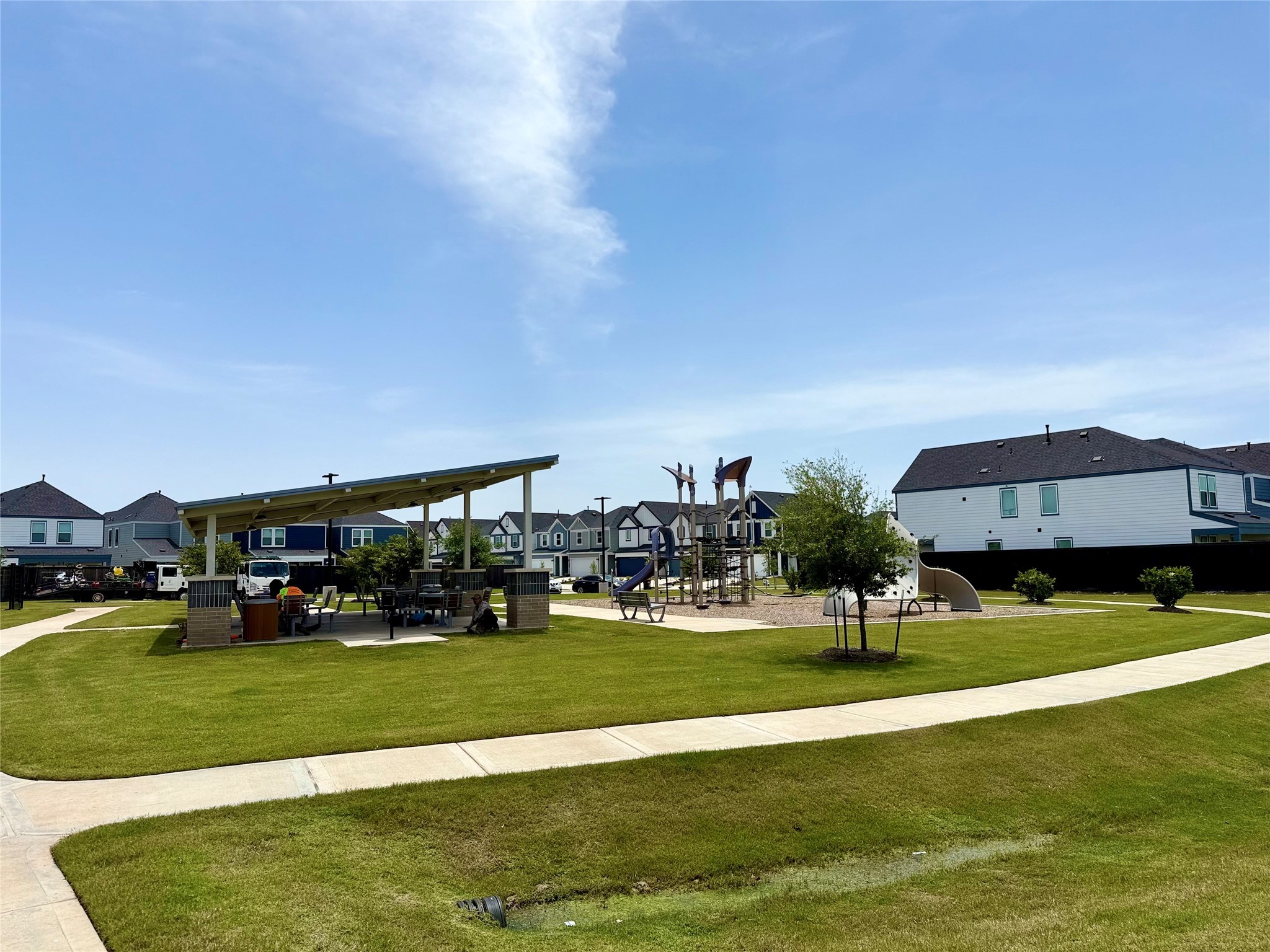 2911 Needham Gdn Lane Houston, TX 77051 - Photo 47 of 50 a front view of a building with yard