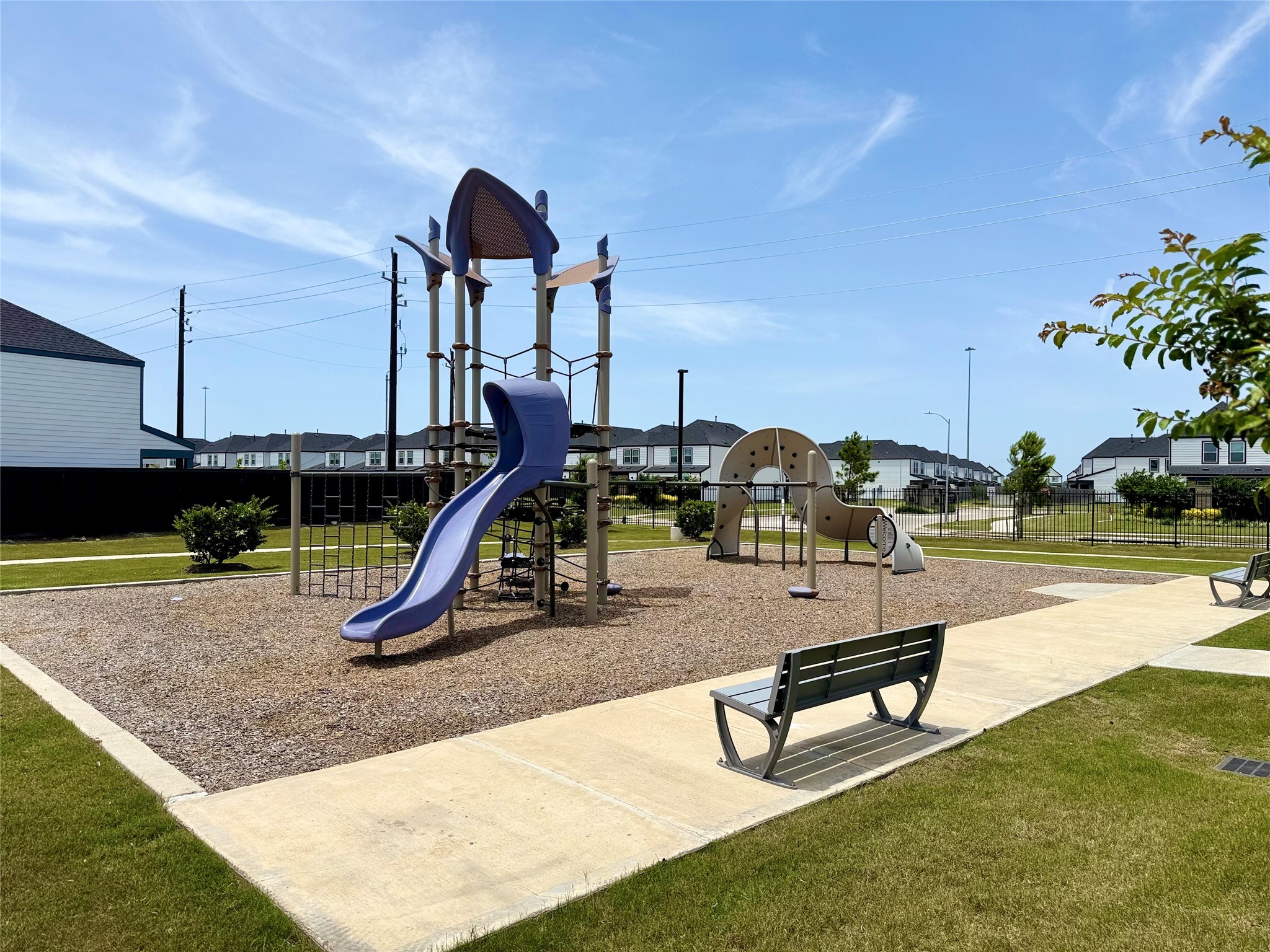 2911 Needham Gdn Lane Houston, TX 77051 - Photo 49 of 50 a park view with a bench