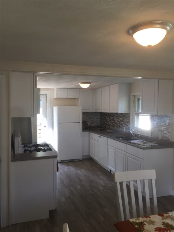 9 Northup Street Warwick, RI 02889 - Photo 4 of 12