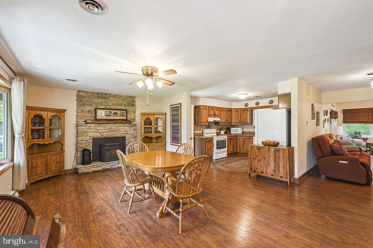 2214 Seneca Road Essex, MD 21221 - Photo 12 of 40 Gallery Image 12